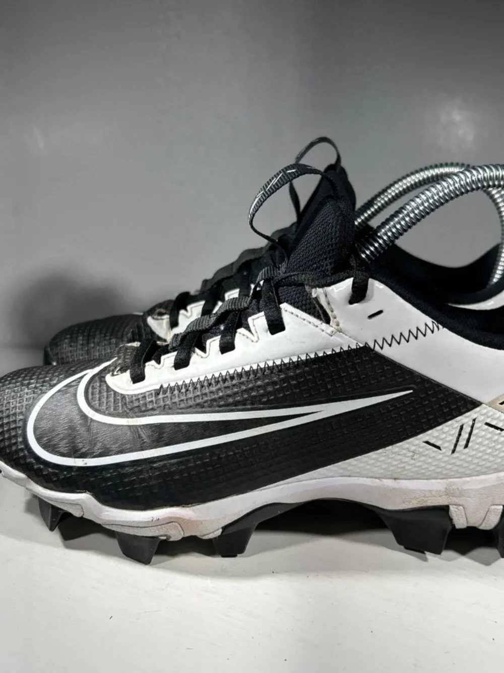 Nike Vapor Edge Shark 2 Youth Boys Football Cleats Size 5 5Y Black White Sneaker